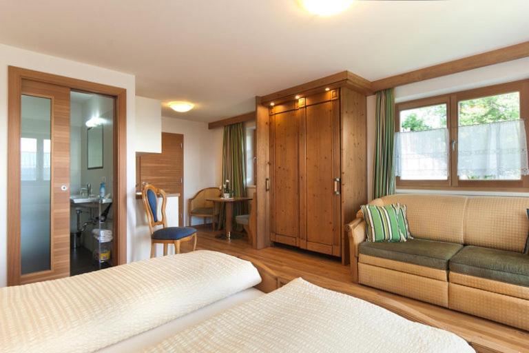 Апартаменти Wargerhof - Urlaub Auf Dem Bauernhof Мельтіна Екстер'єр фото